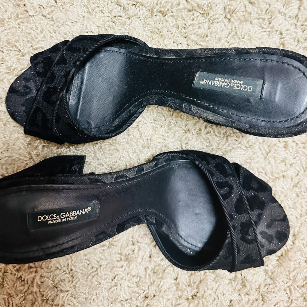 Dolce & Gabana black block heeled slides. Size 9 T39